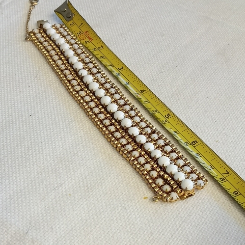 Gold and White Beaded Statement Necklace Set, Maybe Milk Glass? Hobe? Vintage! - Picture 3 of 5